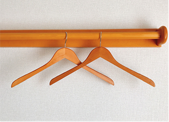 診療室にて、お着替えをして頂きます。（着替えはこちらで用意）