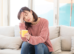 近年、ストレス性疾患に悩む人が急増しています